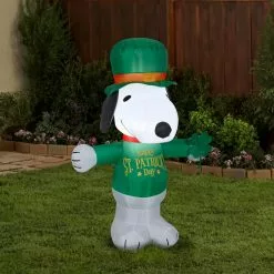 Gemmy Airblown St. Patrick's Day Snoopy Decor 5 Gemmy Airblown St. Patrick's Day Snoopy Decor -Deals Gemmy Store 1634575 A1